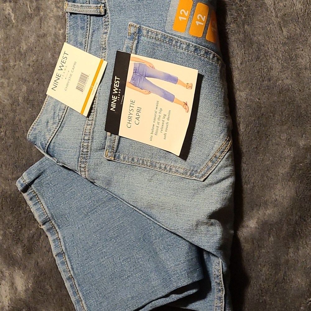 Nine West Capri